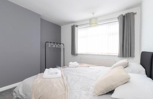 Weston on Trent House | 3 Bedroom Home with Private Driveway