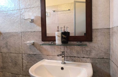 Mahagalkadawala Hotel | 3-bedroom hotel in amazing Anuradhapura with AC, WiFi, hot water