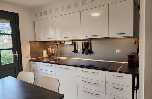 Pontault-Combault House | 3-bedroom house surrounded by a garden near Paris and Disney