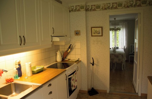 Varberg Municipality House | 3-bedroom house 10 km from Varberg. 6 guests. Free WiFi and parking. Nice garden