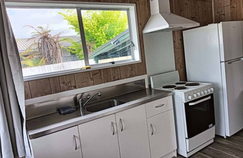Kawaha Point House | 3 Bedroom House, 95 Aquirus Drive, Rotorua