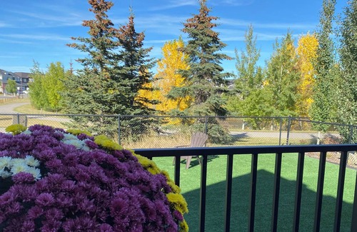 Okotoks House | 3 Bedroom House available