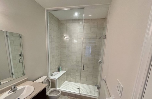 Wasaga Beach House | 3 Bedroom House Close to Beach