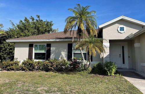 Marco Island House | 3-bedroom house close to beach with screened-in pool on tropical Marco Island