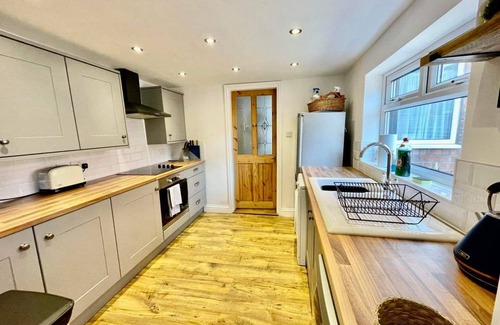 Hull House | 3 bedroom house close to city centre and the university.