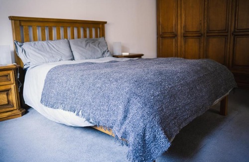 Alyth House | 3-bedroom house for outdoor holidays