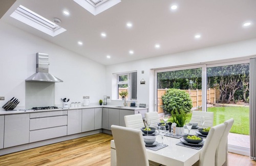 Coventry House | 3 BedRoom House| Coventry| Wi-fi Netflix| Parking