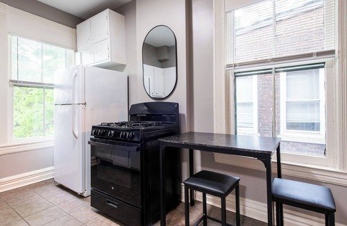Old Louisville House | 3-bedroom house in amazing Louisville with 2 King beds and 2 pull out queens