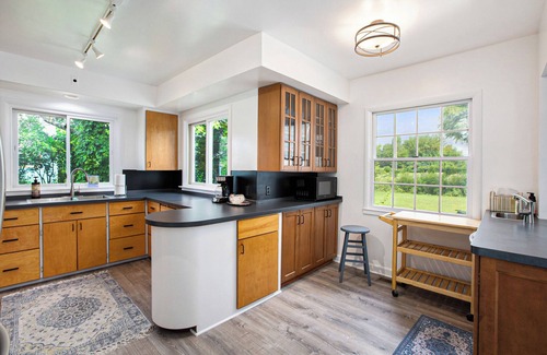 Bryant Pattengill West House | 3-bedroom house in Ann Arbor just across the golf course from The Big House.