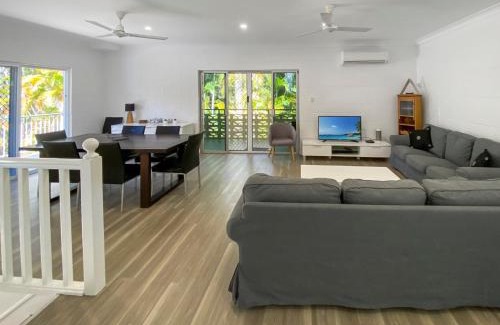 Arcadia House | 3 Bedroom House in Arcadia with huge Pool and Wifi 'Brookehaven'
