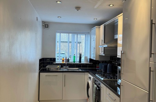 Wigan House | 3-bedroom house in awesome Wigan with WiFi