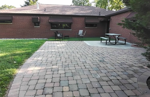 Mason House | 3-bedroom house in awesome Mason. 10 houses from Tennis Stadium entrance