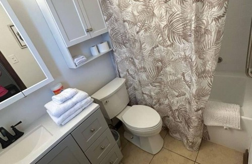 Marrero House | 3-bedroom house in beautiful Marrero with WiFi, AC. Start your getaway now