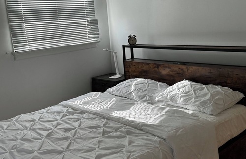King House | 3-bedroom house in charming King City with AC, WiFi. Enjoy your stay