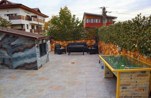 Sector 4 House | 3-bedroom house in charming București with AC, WiFi