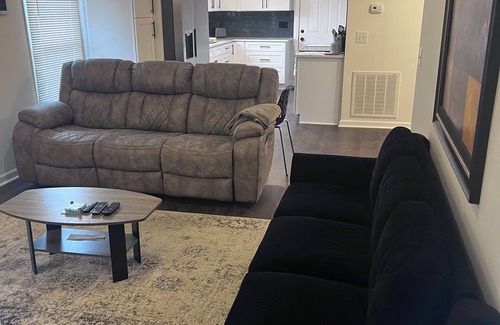 Columbia House | 3-bedroom house in charming Columbia. Near town square. Enjoy your stay