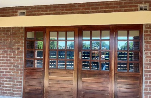 Bulawayo House | 3-bedroom house in charming Bulawayo with WiFi, AC. Start your adventure