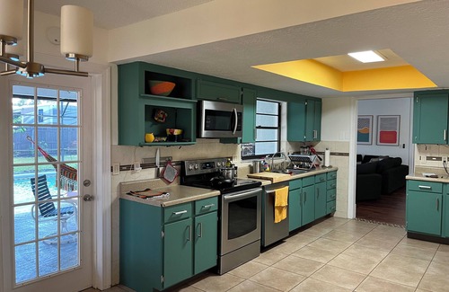 Doctor Phillips House | 3-bedroom house in charming Orlando with pool close to Universal & Disney