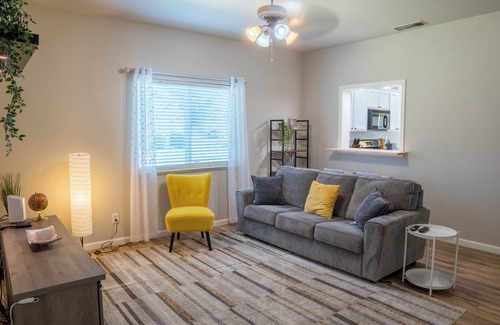 Yuba City House | 3-bedroom house in delightful Yuba City with WiFi, AC