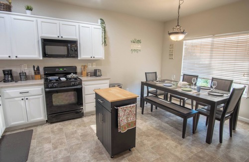 Yuba City House | 3-bedroom house in delightful Yuba City with WiFi, AC