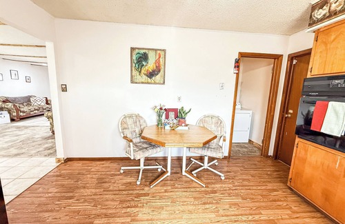 Deming House | 3-bedroom house in delightful Deming with WiFi, AC. Start your vacation now