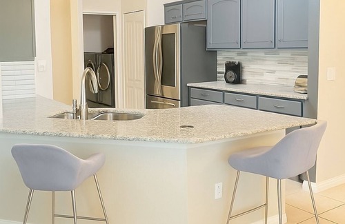 Deltona Lakes House | 3-bedroom house in enjoyable Deltona with WiFi, AC