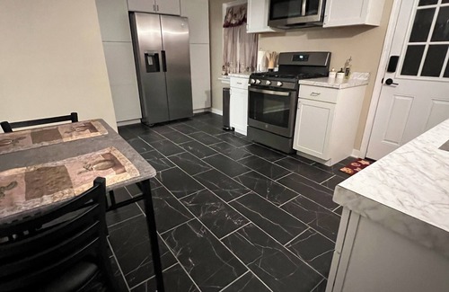 Bellevue House | 3-bedroom house in fabulous Pittsburgh with AC, WiFi