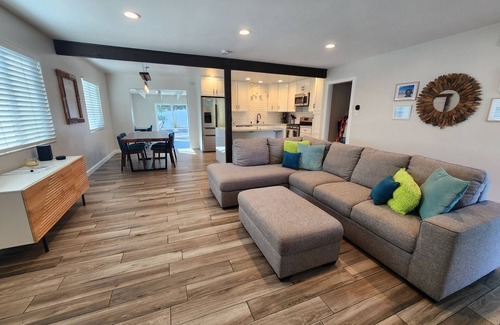 Fire Mountain House | 3-bedroom house in fabulous Oceanside 1 mile to beach