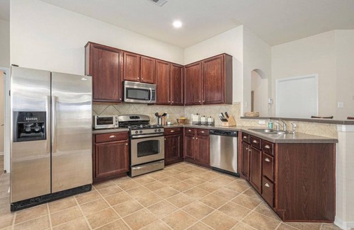 Barker House | 3-bedroom house in fabulous Houston with WiFi, AC