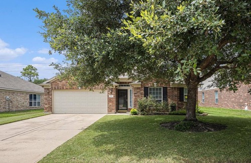 Barker House | 3-bedroom house in fabulous Houston with WiFi, AC