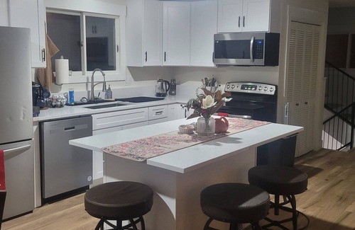 Libby House | 3-bedroom house in gorgeous Libby with WiFi, AC. Book your stay now