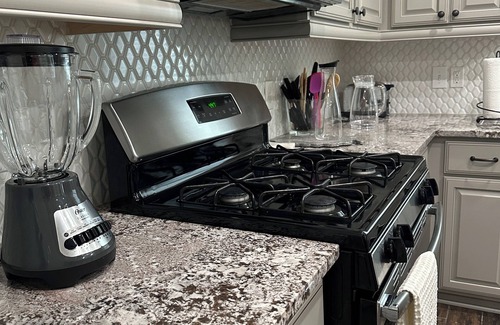 Atascocita House | 3-bedroom house in Humble with AC, WiFi. BREAKFAST IS PROVIDED WITH YOUR STAY!