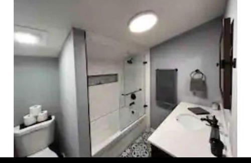 Windsor Park Apartment | 3 bedroom house in InDy!