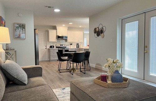 Sebring House | 3-bedroom house in lovely Sebring with WiFi, AC