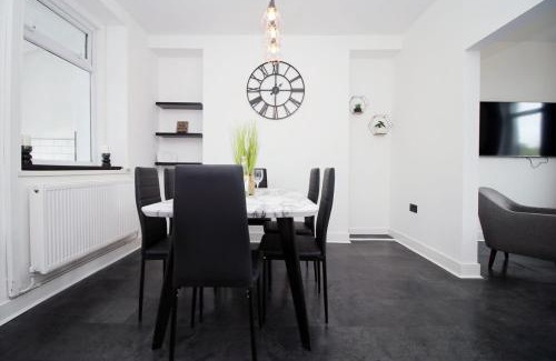 Mountain Ash House | 3 Bedroom House in Mountain Ash Cynon View by TŷSA