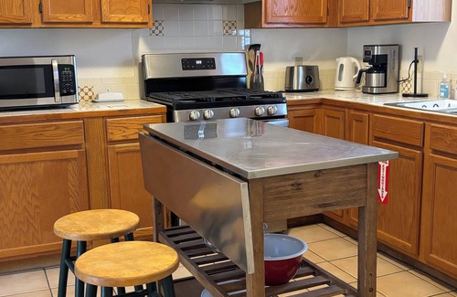 Santa Fe House | 3-bedroom house in peaceful Santa Fe with AC, 2 living areas, sleeps 10.