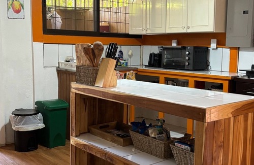 Paraiso House | 3-bedroom house in peaceful Paraíso with WiFi, AC