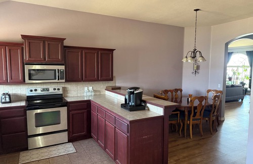Norman House | 3-bedroom house in peaceful Norman with easy access to OU, OKC, and Tinker AFB