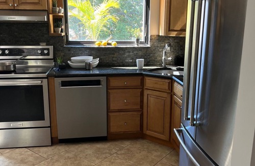 Plainview House | 3-bedroom house in Plainview, 5 minutes from the Ryder cup golf tournament