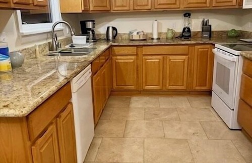 Olympia House | 3-bedroom house in serene Olympia with WiFi