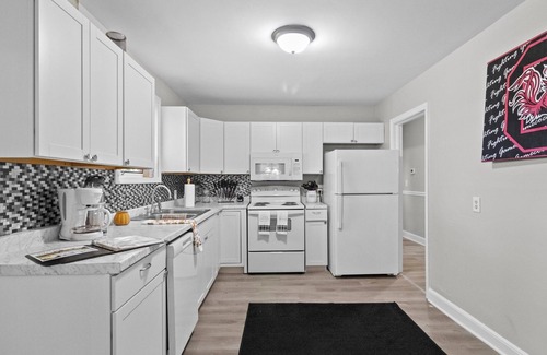 Cayce House | 3-bedroom house in The Avenues near Downtown Columbia within minutes of USC
