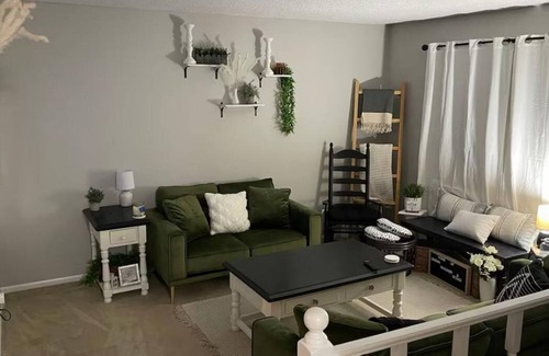 Liberty House | 3-bedroom house in tranquil Liberty with WiFi, AC. Enjoy a peaceful getaway