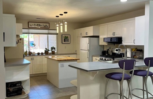 Alamedan Valley House | 3-bedroom house in charming Albuquerque with AC