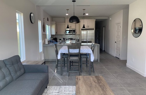 Brownsville House | 3-bedroom house in Brownsville with AC, Wi-Fi & Appliances. Enjoy your stay!