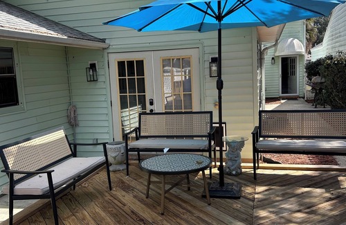 Gulf Breeze House | 3-bedroom house in Gulf Breeze Fl . WiFi. Minutes to Pensacola Beach