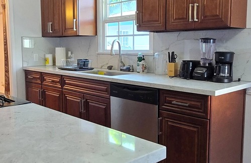 Midway City House | 3-bedroom house in peaceful Midway City near Disneyland