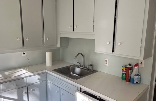Owings Mills House | 3-bedroom house in serene Owings Mills with WiFi, AC. Relax with maximum privacy