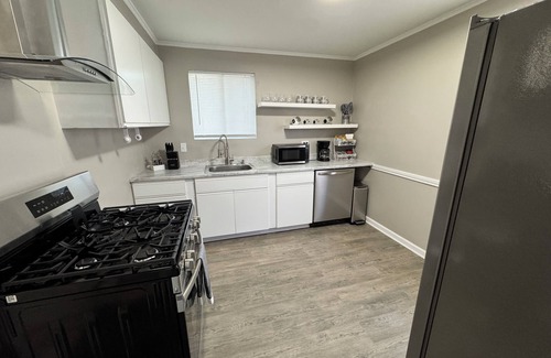 Park Forest House | 3-bedroom house in serene Park Forest with AC, WiFi. Enjoyable getaway