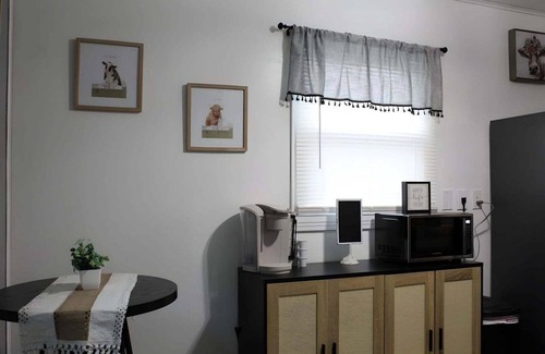 Springfield House | 3-bedroom house in enjoyable Springfield with AC, WiFi. Relax and unwind