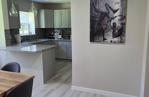 Roselawn Finance House | 3-bedroom house in wonderful Cincinnati with AC, WiFi